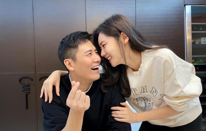 谷智鑫:34岁拍戏坠马瘫痪,痴情女友照顾他8年,未办婚礼成遗憾